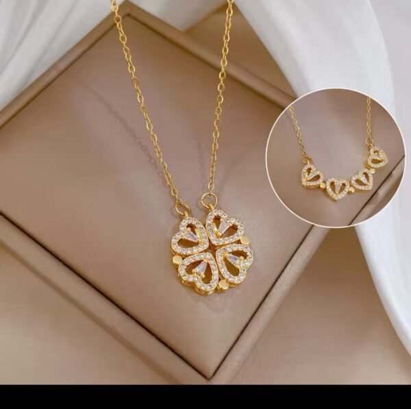 KORAIAN LOKET WITH NOSE PIN