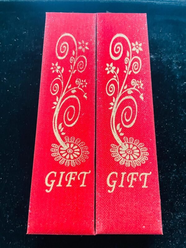 long chain gift box